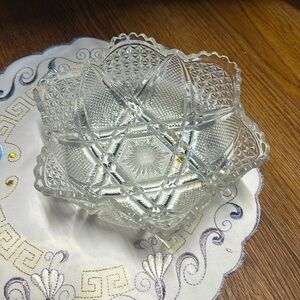 Crystal serving bowl